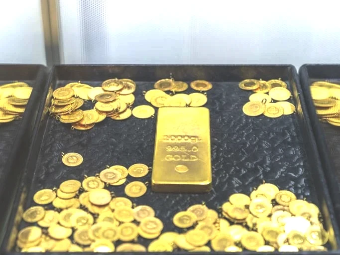 ONS ALTIN FİYATI 5 NİSAN 2026